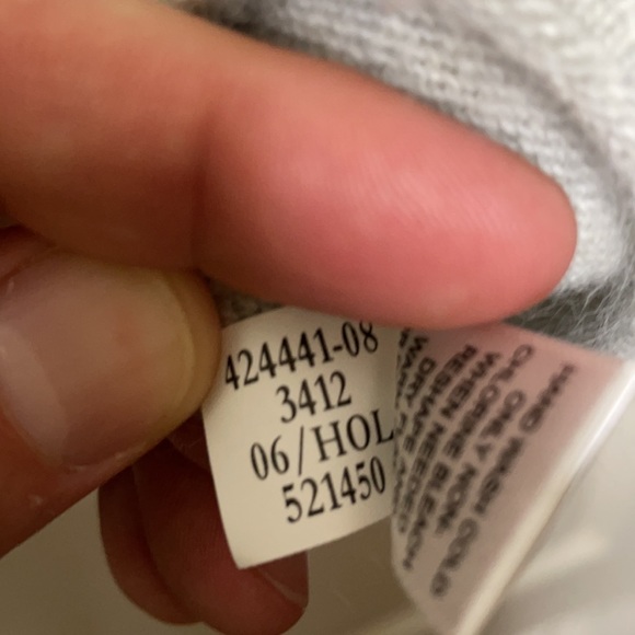 Banana Republic Sweater - Picture 7 of 7